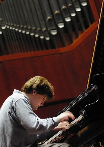 Interview with pianist Olli Mustonen by Peter Schlueer